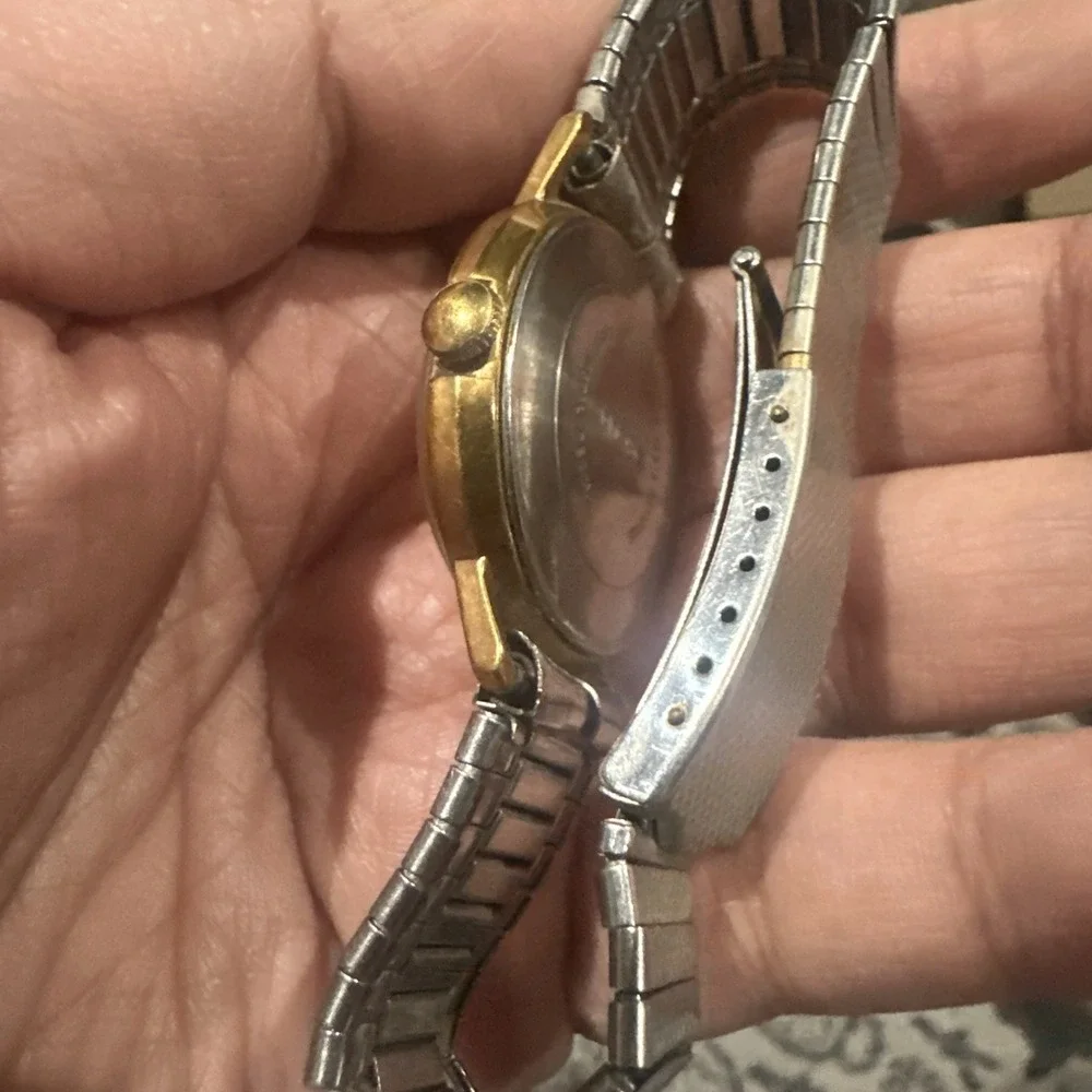 Works Vintage Timex Mens Watch Mercury with Date 32mm Manual Wind -Missing Stick